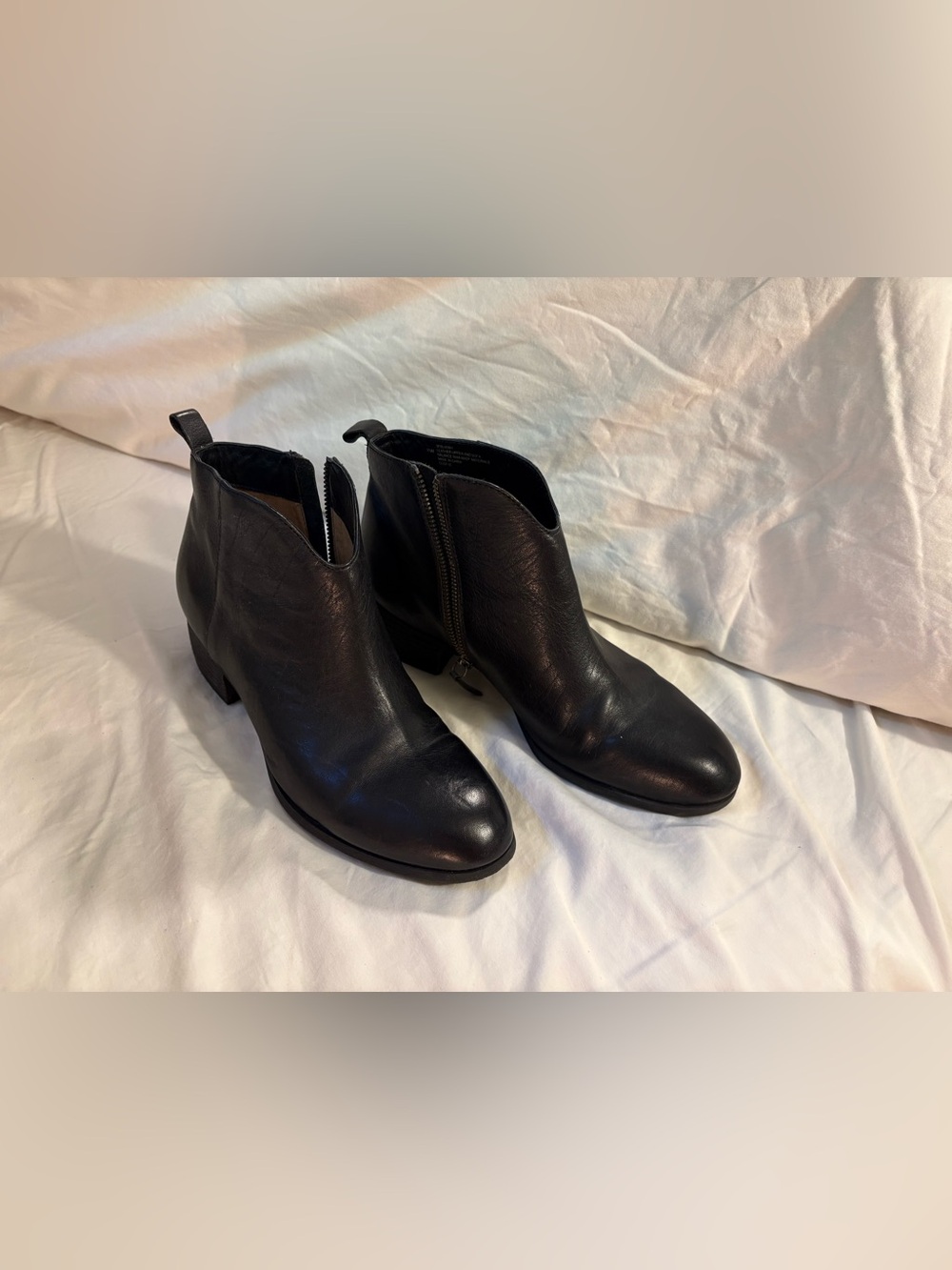 Söfft Black Leather Ankle Booties — Side Zip Block Heel — Size 9.5M 🖤